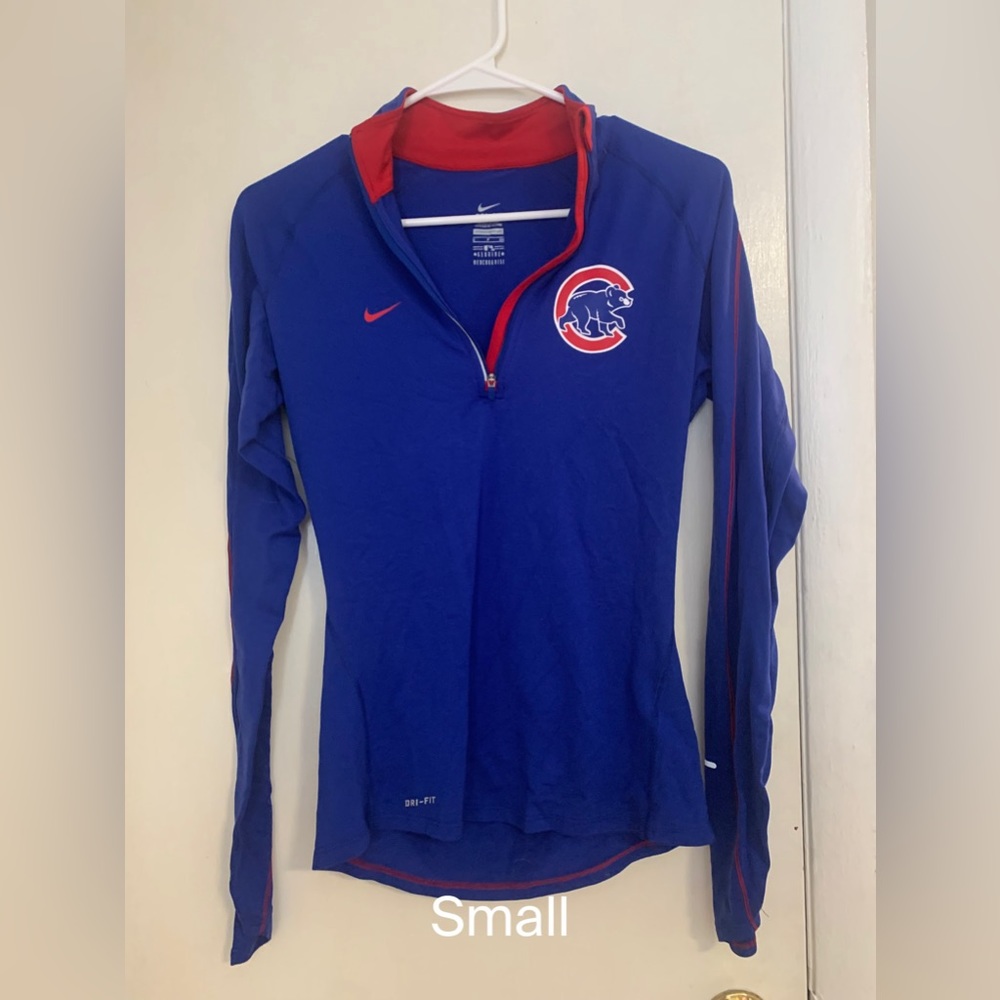 Women’s Cubs Nike quarter zip